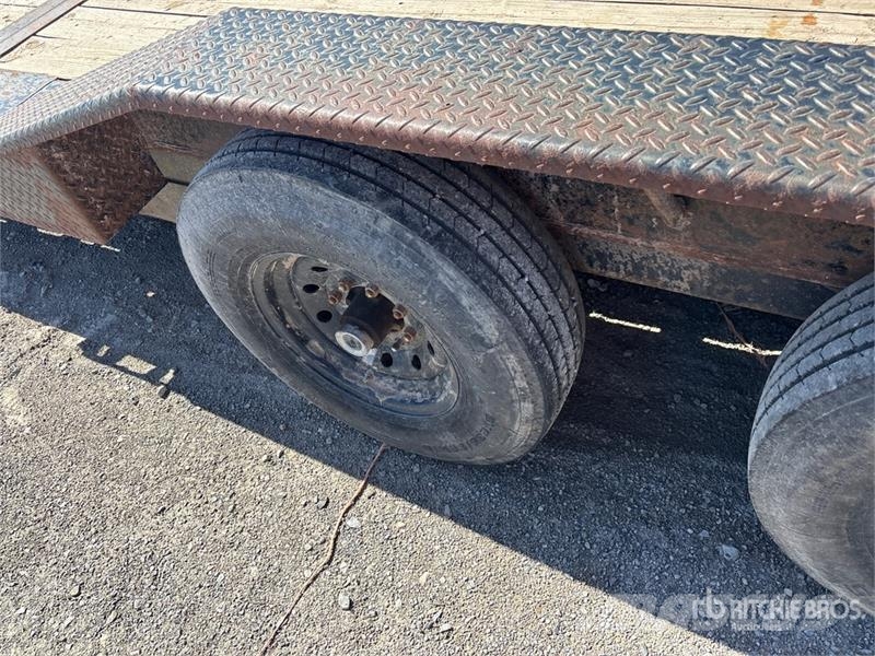 PJ Trailers Trailers 14060 lb 20 ft T/A Tilt Deck Tra Plataformas bajas