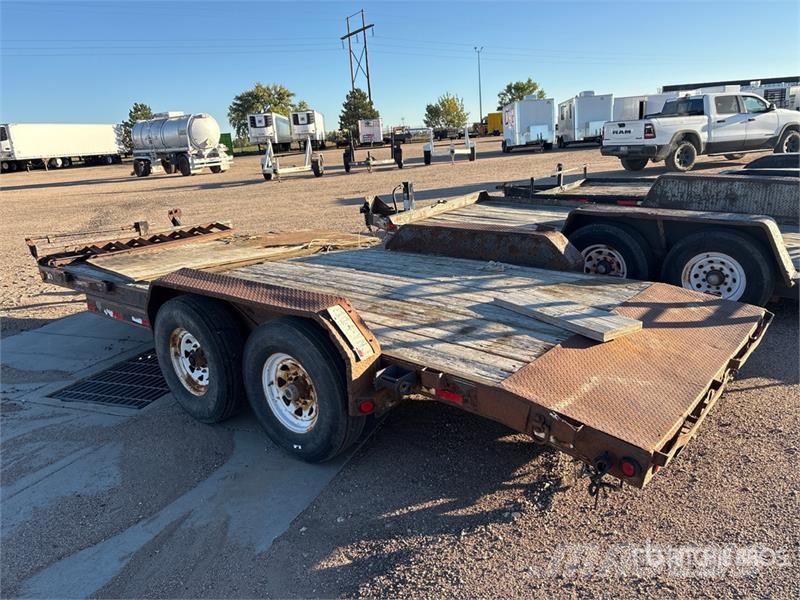 PJ Trailers Trailers 18 ft T/A Equipment Trailer Auto pārvadāšanas treileri