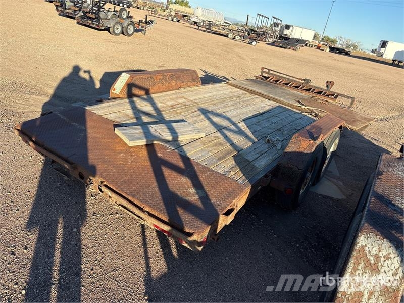 PJ Trailers Trailers 18 ft T/A Equipment Trailer Auto pārvadāšanas treileri