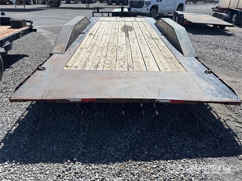 PJ Trailers Trailers 14060 lb 20 ft T/A Tilt Deck Tra Plataformas bajas