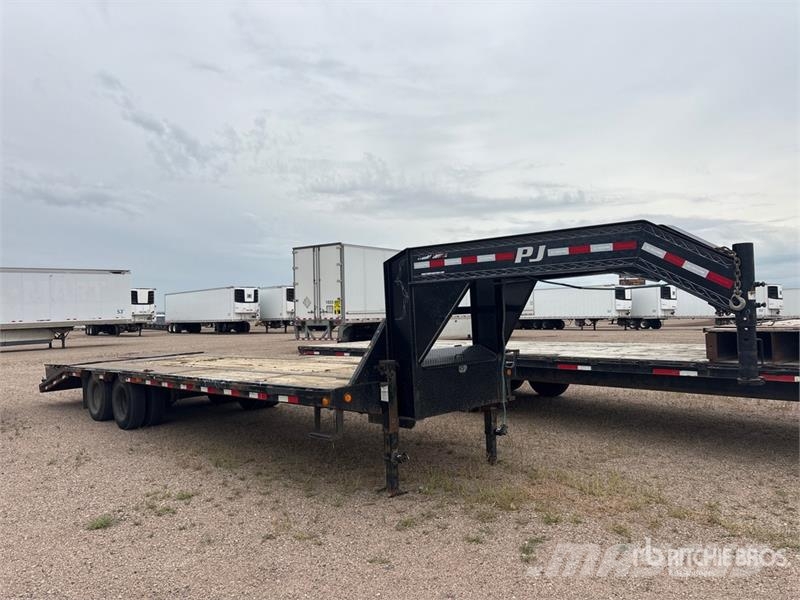 PJ Trailers Trailers 28 ft T/A Gooseneck Equipment Tr Prikolice za autotransportere