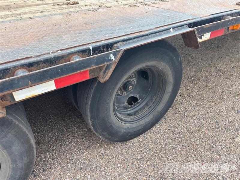 PJ Trailers Trailers 28 ft T/A Gooseneck Equipment Tr Prikolice za autotransportere