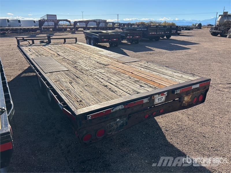 PJ Trailers Trailers 20 ft T/A Equipment Trailer Oprijwagen