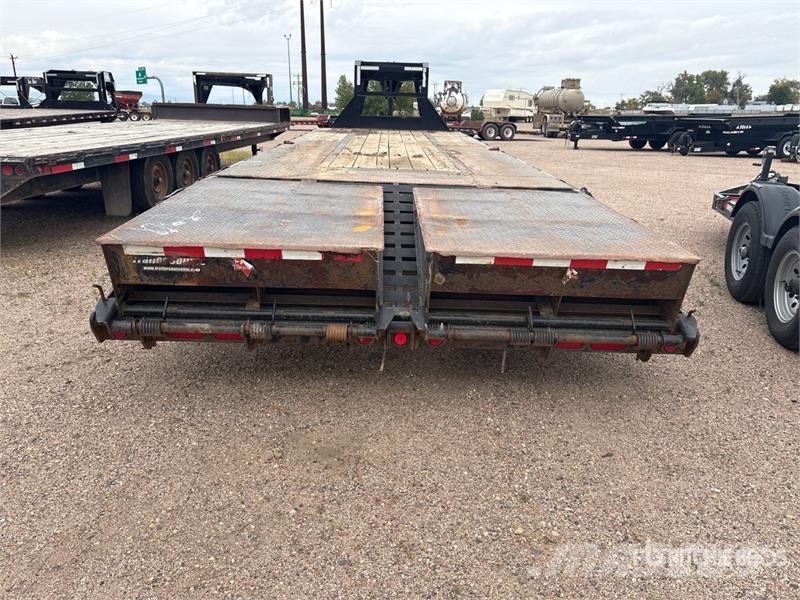 PJ Trailers Trailers 28 ft T/A Gooseneck Equipment Tr Prikolice za autotransportere