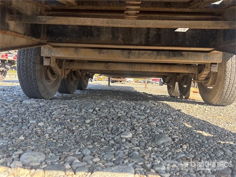 PJ Trailers Trailers 29 ft Tri/A Equipment Trailer Vehicle transport trailers