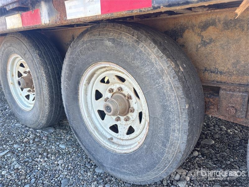 PJ Trailers Trailers 29 ft Tri/A Equipment Trailer Vehicle transport trailers
