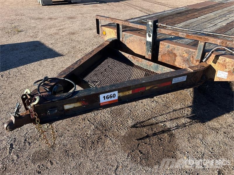 PJ Trailers Trailers 20 ft T/A Equipment Trailer Oprijwagen