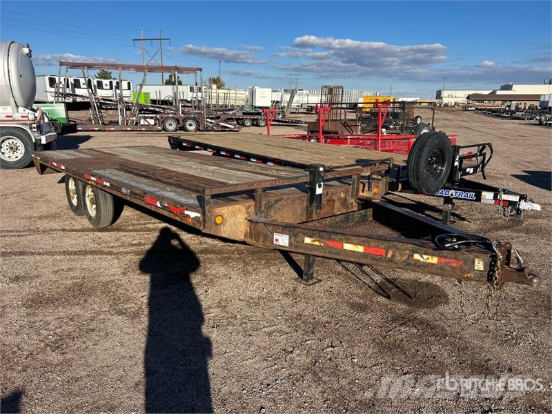 PJ Trailers Trailers 20 ft T/A Equipment Trailer Oprijwagen