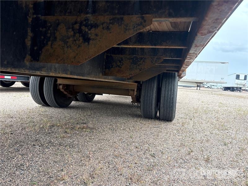PJ Trailers Trailers 28 ft T/A Gooseneck Equipment Tr Prikolice za autotransportere