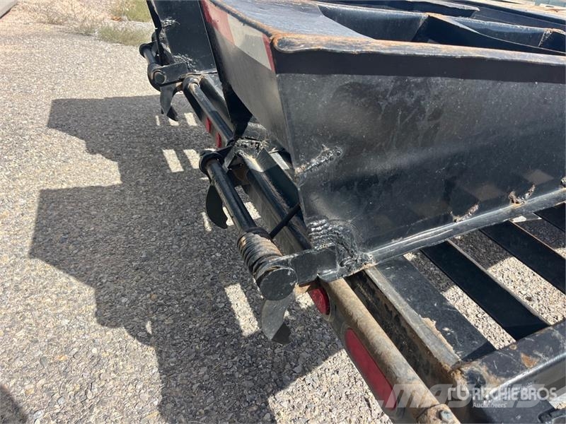 PJ Trailers Trailers 30 ft T/A Gooseneck Equipment Tr 車輛運輸拖車