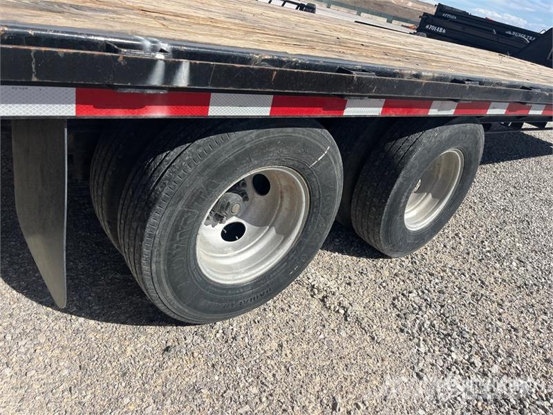 PJ Trailers Trailers 30 ft T/A Gooseneck Equipment Tr 車輛運輸拖車
