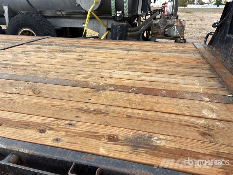 PJ Trailers Trailers 3F392 30 ft T/A Gooseneck Equipm Biltransporter henger