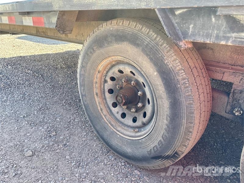 PJ Trailers Trailers LX402 40 ft T/A Gooseneck Equipm Autonkuljetusperävaunut