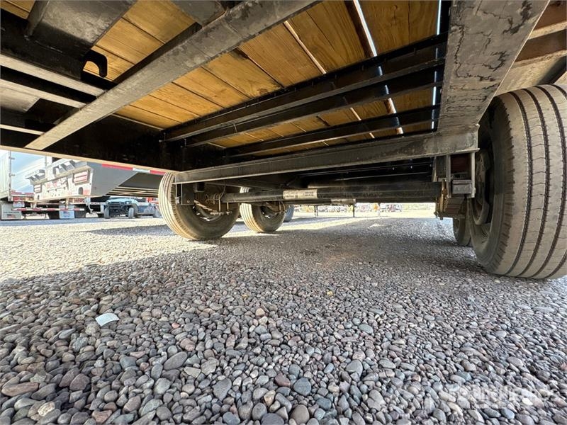PJ Trailers Trailers LX402 40 ft T/A Gooseneck Equipm Autonkuljetusperävaunut