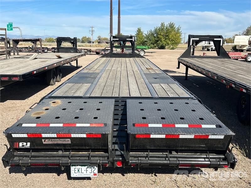 PJ Trailers Trailers LD401 40 ft T/A Gooseneck Equipm Autotransporter prikolice