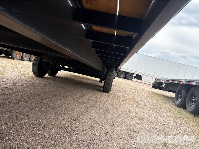 PJ Trailers Trailers LQ302 39 ft T/A Gooseneck Equipm Prikolice za autotransportere