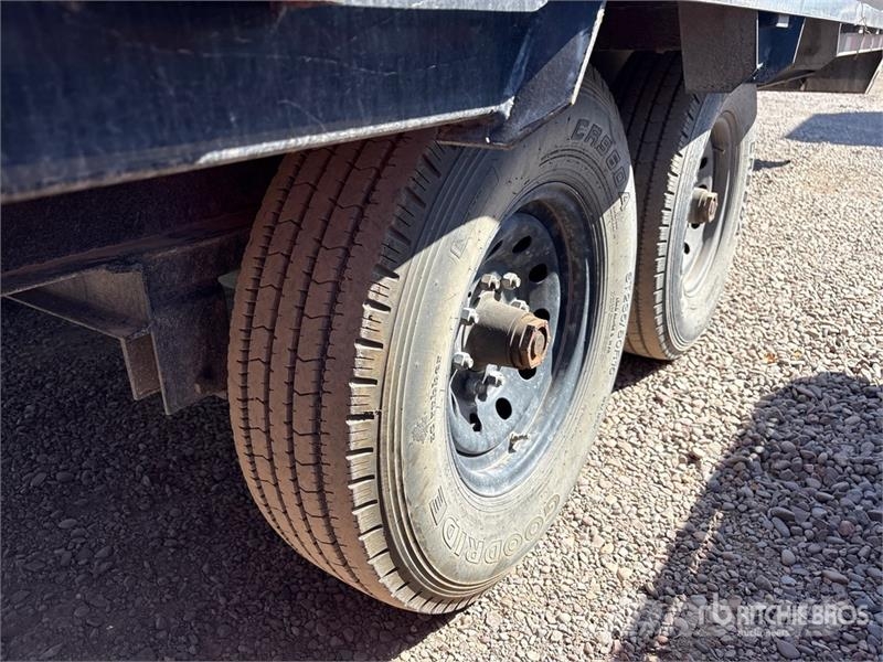 PJ Trailers Trailers LX402 40 ft T/A Gooseneck Equipm Autonkuljetusperävaunut
