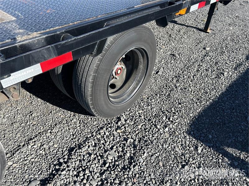 PJ Trailers Trailers LD 202 20 ft Tri/A Gooseneck Fla Platformas/izkraušana no sāniem