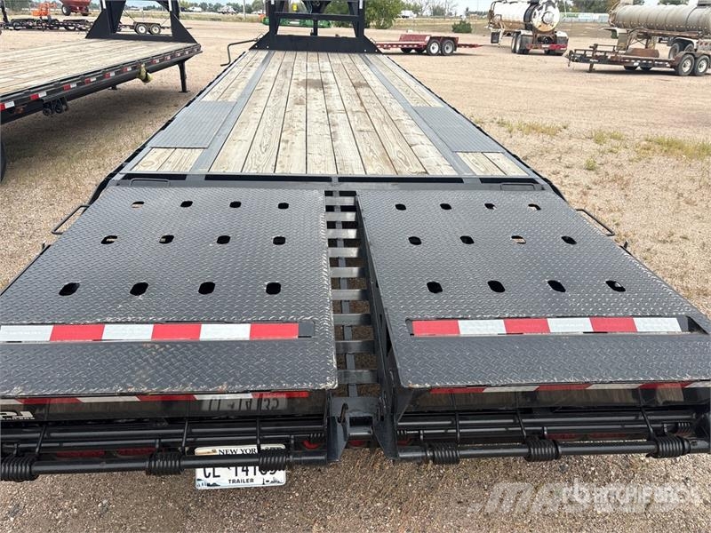PJ Trailers Trailers LQ302 39 ft T/A Gooseneck Equipm Prikolice za autotransportere