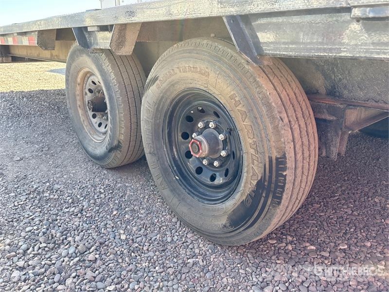 PJ Trailers Trailers LX402 40 ft T/A Gooseneck Equipm Autonkuljetusperävaunut