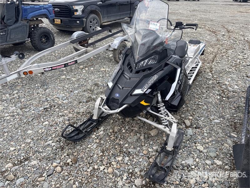 Polaris 800 PRO-RMK Snowmobiles