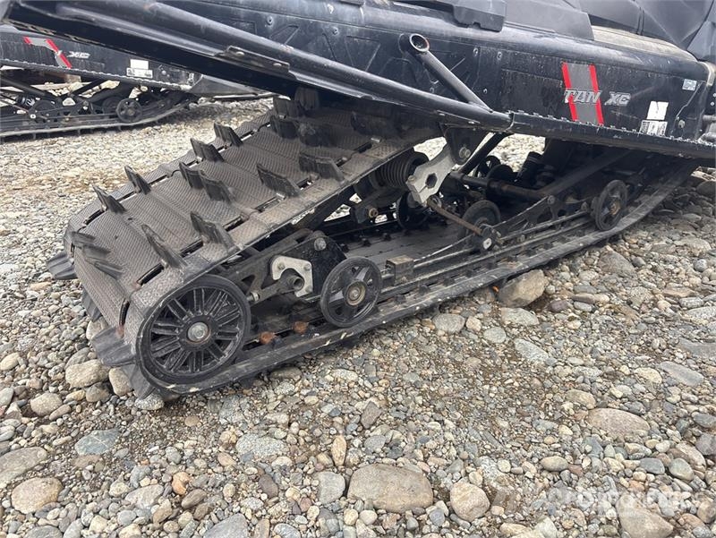 Polaris 800 Titan XC 155 ES Snowmobile (Inoperable) Snowmobiles