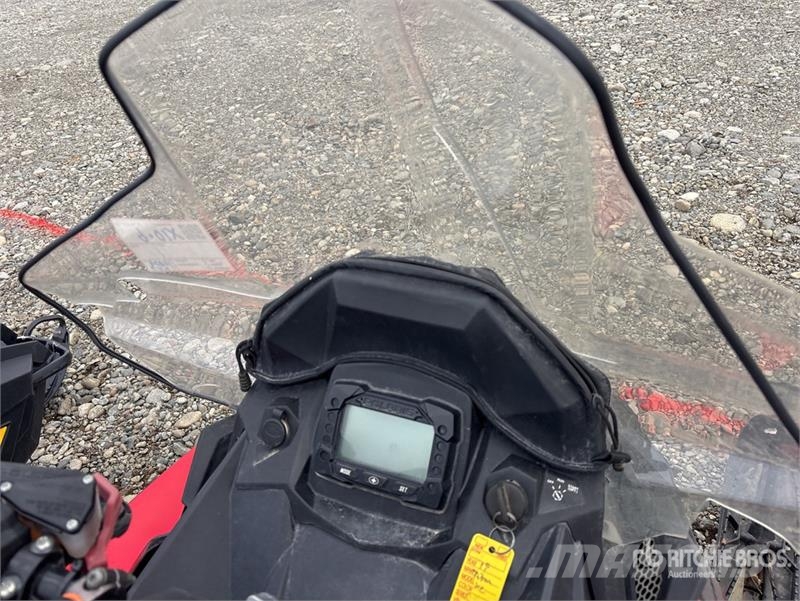 Polaris 800 Titan XC 155 ES Snowmobile (Inoperable) Snowmobiles