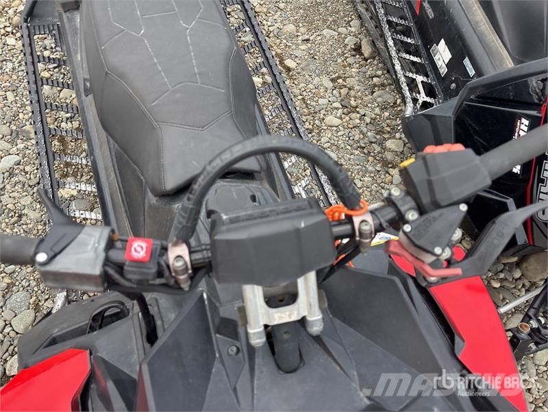 Polaris 800 Titan XC 155 ES Snowmobile (Inoperable) Snowmobiles