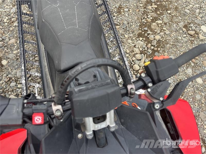 Polaris 800 Titan XC 155 ES Snowmobile (Inoperable) Snowmobiles