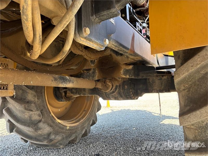 Port Industries Hydramaxx 2520 4x4 Trencher Koparki łańcuchowe