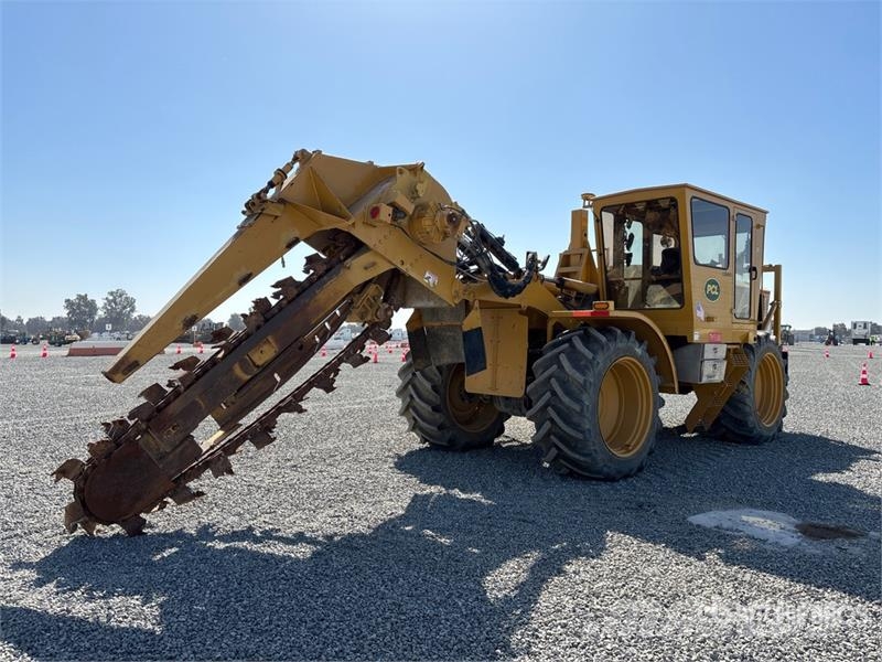 Port Industries Hydramaxx 2520 4x4 Trencher Koparki łańcuchowe