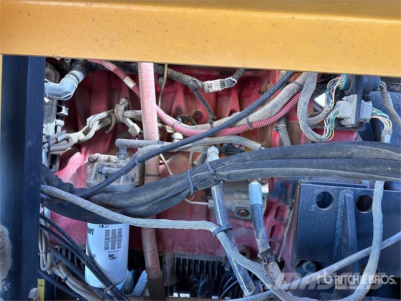Port Industries Hydramaxx 2520 4x4 Trencher Koparki łańcuchowe