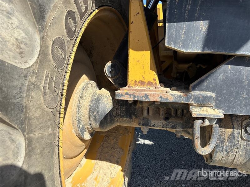 Port Industries Hydramaxx 2520 4x4 Trencher Koparki łańcuchowe