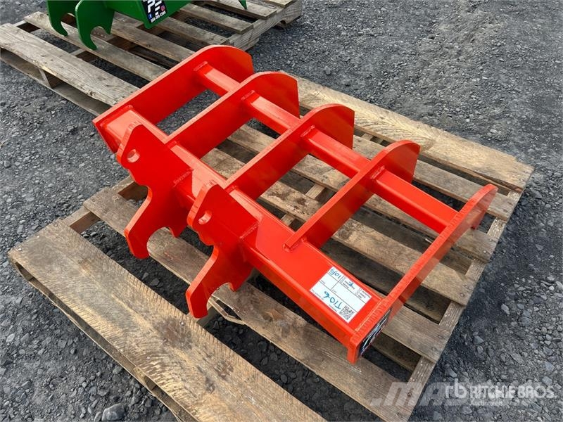 Precision Husky Fabrication 36 in Excavator Rake (Unused) テッダー・テッダーレーキ