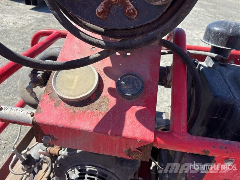 Pressure Washer 輕壓清洗機