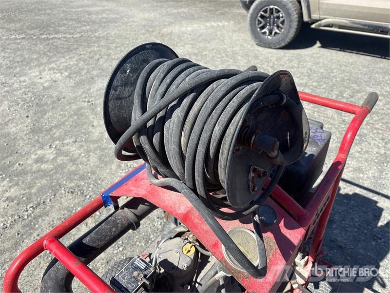 Pressure Washer 輕壓清洗機