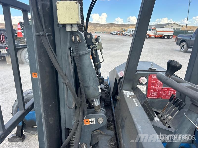 Princeton Z2-3TX 4500 lb 3x3 Truck Mounted Forklift Závesné vysokozdvižné vozíky