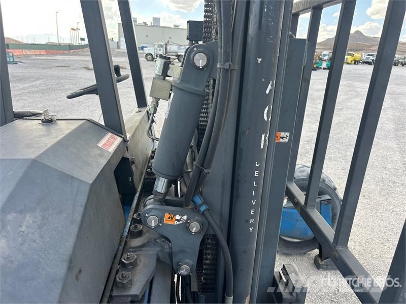 Princeton Z2-3TX 4500 lb 3x3 Truck Mounted Forklift Závesné vysokozdvižné vozíky