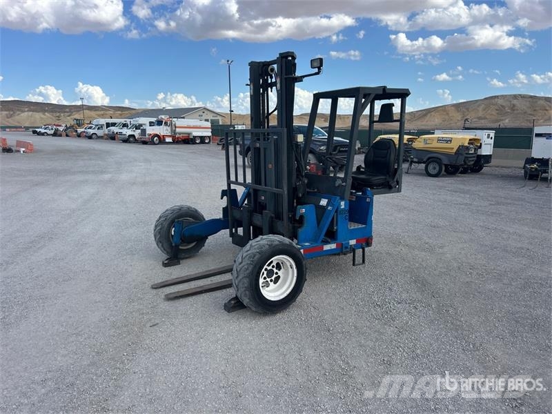 Princeton Z2-3TX 4500 lb 3x3 Truck Mounted Forklift Závesné vysokozdvižné vozíky