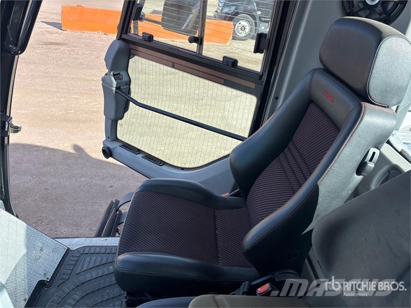 Prinoth Bison Snowcat Barredoras de nieve