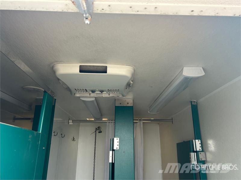 Progressive Industries T/A 30 Ft T/A Shower Trailer Druge prikolice