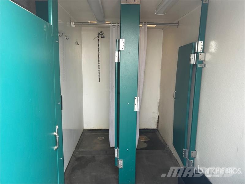 Progressive Industries T/A 30 Ft T/A Shower Trailer Druge prikolice