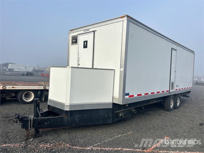 Progressive Industries T/A 30 Ft T/A Shower Trailer Druge prikolice