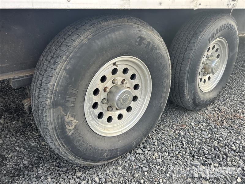 Progressive Industries T/A 30 Ft T/A Shower Trailer Druge prikolice