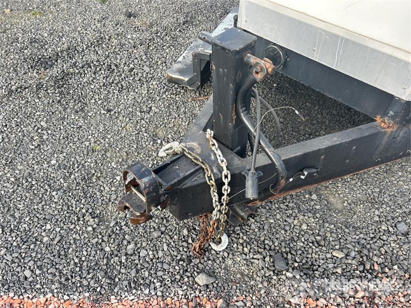 Progressive Industries T/A 30 Ft T/A Shower Trailer Druge prikolice