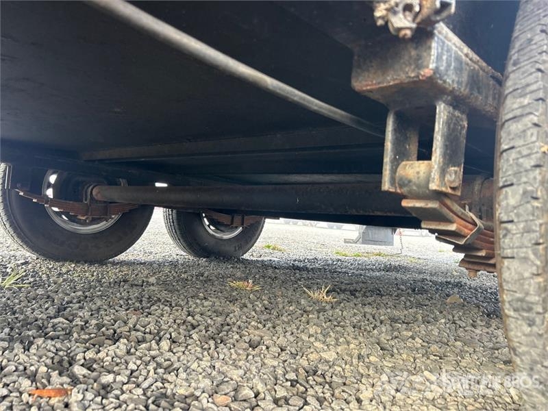 Progressive Industries T/A 30 Ft T/A Shower Trailer Druge prikolice