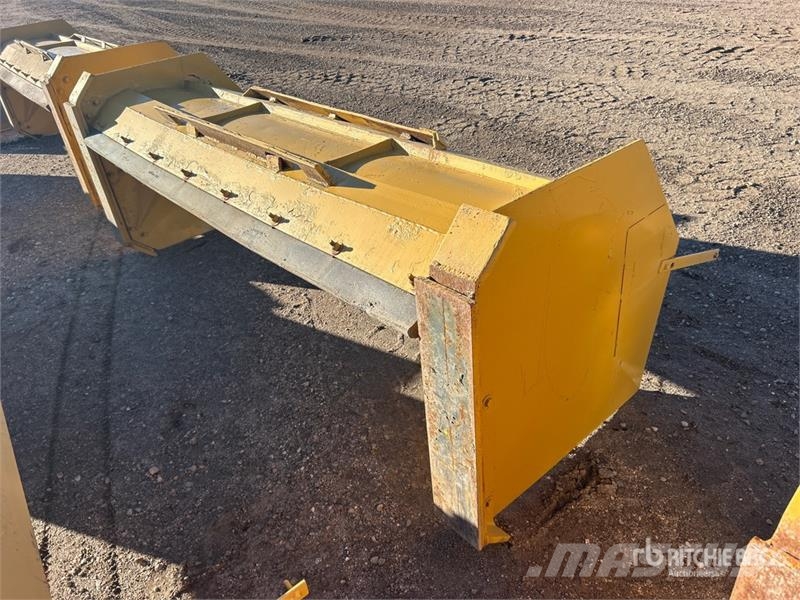 ProTech SP08S 96 in Skid Steer Snow Pusher 刮雪板和犁
