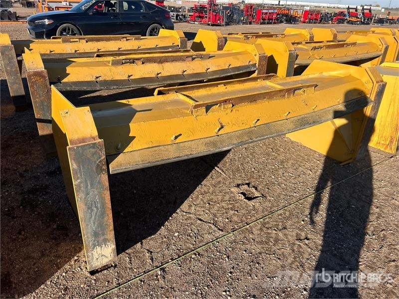 ProTech SP08S 96 in Skid Steer Snow Pusher 刮雪板和犁