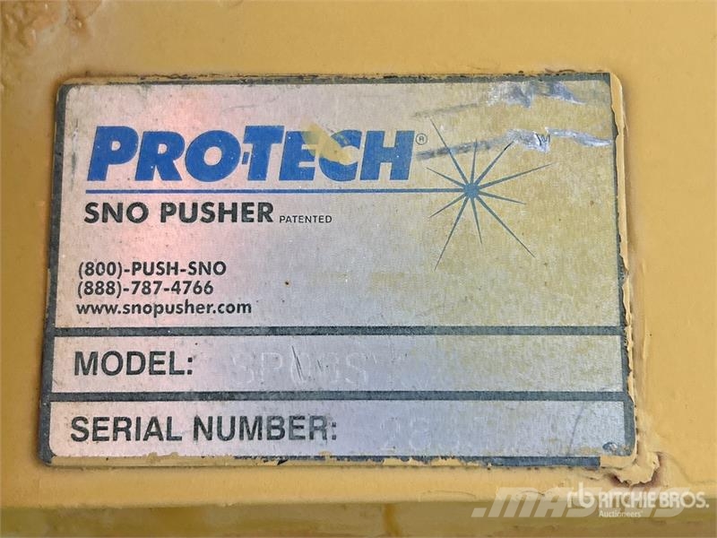 ProTech SP08S 96 in Skid Steer Snow Pusher 刮雪板和犁