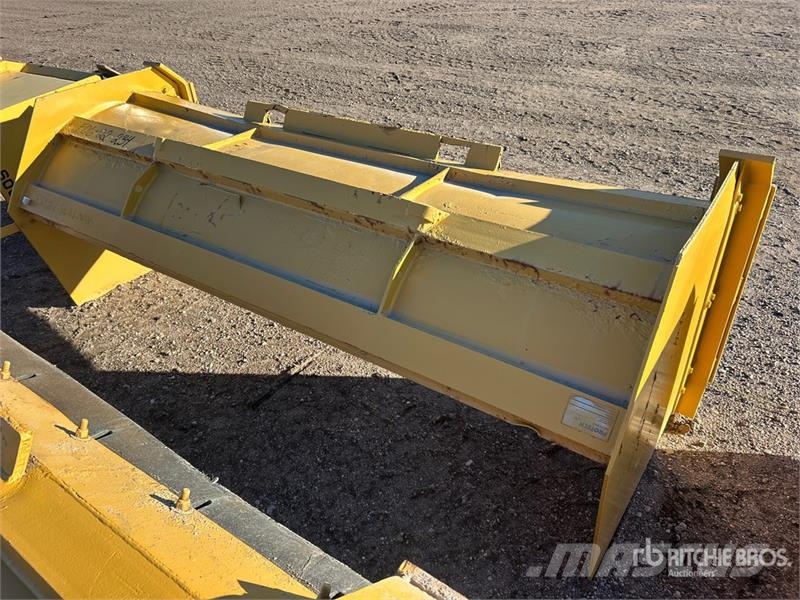 ProTech SP08S 96 in Skid Steer Snow Pusher 刮雪板和犁